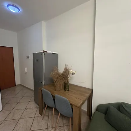Fishta Apartament K1 K4 아파트 Velipojë